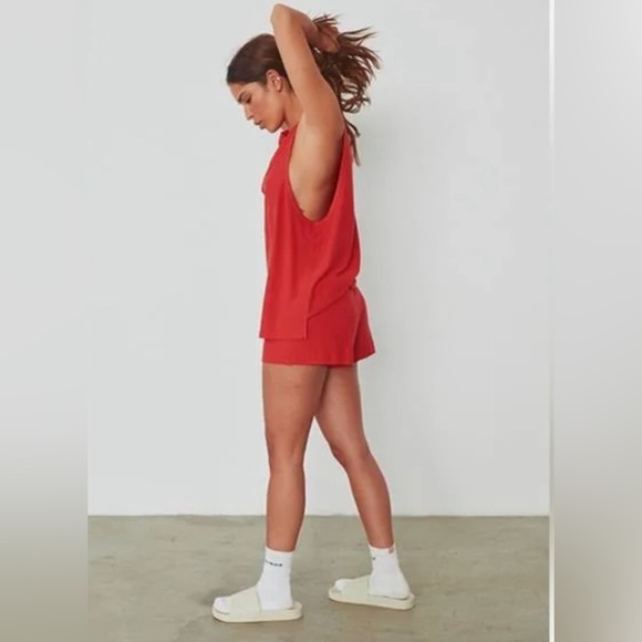 NEW! LUNYA cool shorts in red size L - Picture 2 of 8